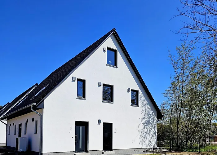 Boddenblick 9 A 別荘